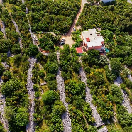 Slavka - Quite And Peaceful Location דירה