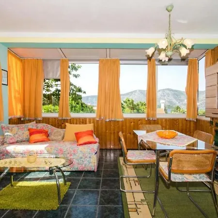Slavka - Quite And Peaceful Location Apartment