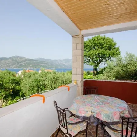 Slavka - Quite And Peaceful Location דירה